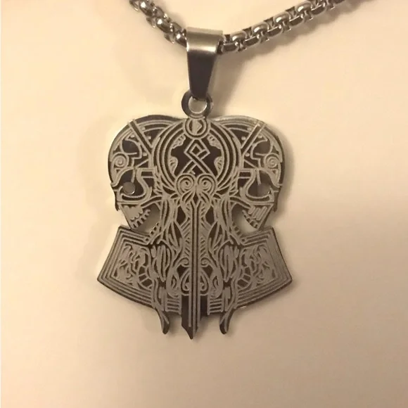 “Opposing Tribal Skulls” Native American Aztec Celtic Nordic Conjoined Necklace - Picture 6 of 13
